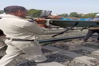 jabalpur madan mahal railway track accident