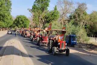 Narendra Tomar was welcomed by taking out tractor rally