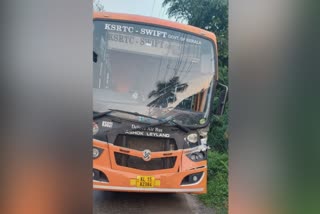 kswift bus accident kozhikode  Bus accident kerala  കെ സ്വിഫ്‌റ്റ് ബസ്‌ അപകടത്തില്‍പെട്ടു  കോഴിക്കോട് വാര്‍ത്തകള്‍