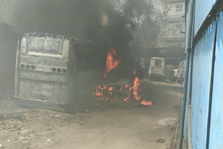 car-and-bus-caught-fire-in-lalpur