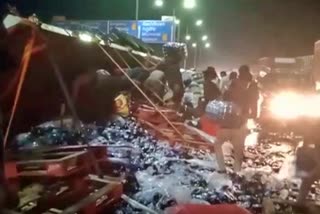 Lorry With ThumsUp Load Rolled over