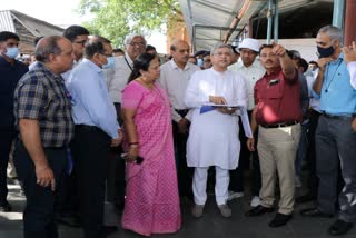 Union Rail Minister in Ahmedabad: કેન્દ્રિય રેલવે પ્રધાને અમદાવાદ સ્ટેશનથી દાહોદ સુધી નિરિક્ષણ કર્યું