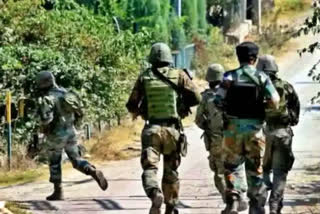 One top terrorist of LET neutralised in Baramulla encounter, Four security force personnel injured in Baramulla encounter, Baramulla encounter news, ಬಾರಾಮುಲ್ಲಾ ಎನ್‌ಕೌಂಟರ್‌ನಲ್ಲಿ ಟಾಪ್​ ಎಲ್‌ಇಟಿಯ ಭಯೋತ್ಪಾದಕ ಸಾವು, ಬಾರಾಮುಲ್ಲಾ ಎನ್‌ಕೌಂಟರ್‌ನಲ್ಲಿ ಯೋಧರಿಗೆ ಗಾಯ, ಬಾರಾಮುಲ್ಲಾ ಎನ್‌ಕೌಂಟರ್ ಸುದ್ದಿ,