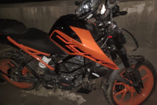 a minor boy was killed when sports bike hit container in bhiwandi
