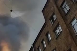 People jump from windows as fire breaks out at Russian Defense Research Center, six killed