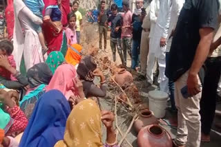 Protest against water supply department in Alwar