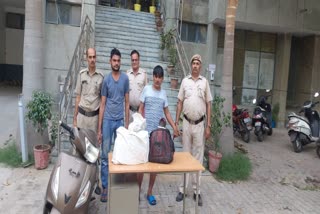 four accused including two women arrested with illegal liquor