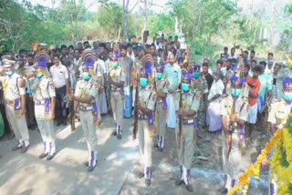 காஷ்மீரில் விபத்தில் இறந்ததுணை ரானுவப்படை வீரருக்கு 21 குண்டுகள் முழங்க அஞ்சலி!