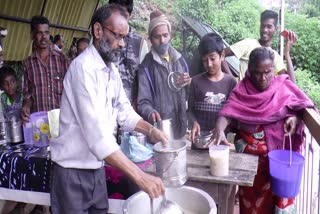 നോമ്പ് കഞ്ഞി  റമദാന്‍  മൂന്നാര്‍  നാട്ടുക്കാര്‍ക്കെല്ലാം നോമ്പ് കഞ്ഞി നല്‍കി മൂന്നാര്‍ ജുമാമസ്‌ജിദ്  ജുമാമസ്‌ജിദ്  നാട്ടുക്കാര്‍ക്കെല്ലാം നോമ്പ് കഞ്ഞി നല്‍കി മൂന്നാര്‍ ജുമാമസ്‌ജിദ്