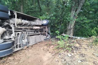 bus overturned in Shivamogga