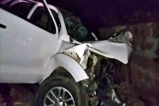 chikkaballapura-car-accident-3-were-died-2-were-injured