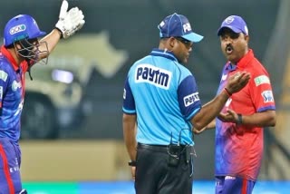 Delhi Capitals  match fees  दिल्ली कैपिटल्स  कप्तान ऋषभ पंत  वानखेड़े स्टेडियम  राजस्थान रॉयल्स  इंडियन प्रीमियर लीग  आईपीएल 2022  आचार संहिता का उल्लंघन  जुर्माना  ऑनफिल्ड अंपायर  नो बॉल  खेल समाचार  Rajasthan Royals  Indian Premier League  IPL 2022  Code of Conduct Violation  Penalty  Onfield Umpire  No Ball  Sports News  No Ball Controversy