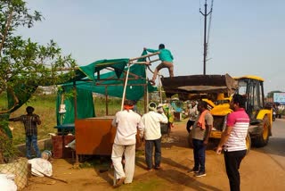 Bulldozer on encroachment in Dhamtari