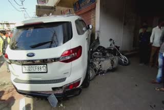 Rajkot Car Accident: ગોંડલ શહેરમાં પૂરપાટ ઝડપે જતી કારે વૃદ્ધ વ્યક્તિનો લીધો ભોગ, સમગ્ર ઘટના થઈ CCTVમાં કેદ