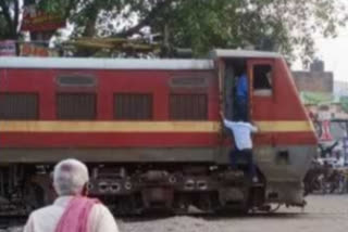 Driver Stopped Train for Tea in Siwan