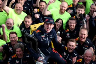 Emilia Romagna F1 GP  Italian Grand prix 2022  Max Verstappen  sergio perez  Lanto Norris  ഇറ്റാലിയൻ ഗ്രാന്‍റ് പ്രീ  എമിലിയ-റൊമാഗ്ന ഗ്രാൻഡ് പ്രിക്‌സ്‌ 2022  Formula 1 | ഇറ്റലിയിലും വെർസ്റ്റാപ്പൻ.! ലെക്ലർക് ആറാമത്, ഫെരാരിയ്‌ക്ക് നിരാശ  Emilia Romagna GP Verstappen cruises to win; disaster for Ferrari  ലൂയിസ് ഹാമിൽട്ടൻ പന്ത്രണ്ടാമത്  ലാന്‍റോ നോറിസ് മൂന്നാമതായി റേസ് പൂർത്തിയാക്കി