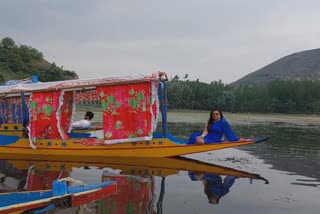 Shooting at Manasbal Lake: کورونا بحران کے بعد مانسبل جھیل میں شوٹنگ