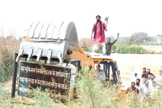 naveen jaihind buldozer municipal land