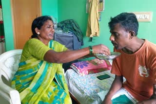 Naresh who is sufefring from Kidney failure and his mother