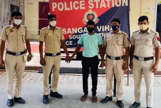 Police arrested an absconding accused in murder of a youth in Sangam Vihar