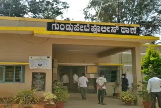 people died in separate incidents at Chamarajanagar, Chamarajanagar crime news, Two boys drown in Chamarajanagar, Man committed suicide in Chamarajanagar, ಚಾಮರಾಜನಗರದಲ್ಲಿ ಪ್ರತ್ಯೇಕ ಘಟನೆಗಳಲ್ಲಿ ಜನರ ಸಾವು, ಚಾಮರಾಜನಗರಅಪರಾಧ ಸುದ್ದಿ, ಚಾಮರಾಜನಗರದಲ್ಲಿ ಇಬ್ಬರು ಬಾಲಕರು ನೀರಿನಲ್ಲಿ ಮುಳುಗಿ ಸಾವು, ಚಾಮರಾಜನಗರದಲ್ಲಿ ಯುವಕ ಆತ್ಮಹತ್ಯೆ,