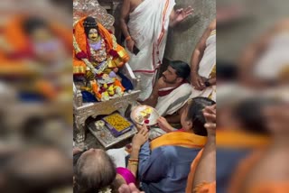 central Minister NItin Gadkari visit Ganagapura Dattatreya's temple