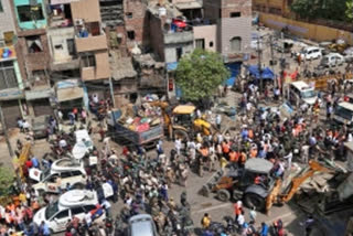 Cops stop AAP MLA from removing boundary of Chandra Shekhar Azad statue at Jahangirpuri