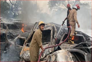 Fire Broke out in scrap warehouse in chirag delhi