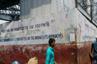 howrah-bridge-pillars-get-protective-coating-against-gutka-sputum