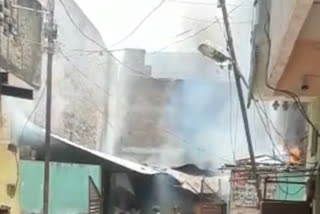 cylinder blast in bhind samosa warehouse