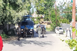 Clashes break out between forces and militants in Pulwama, no casualties