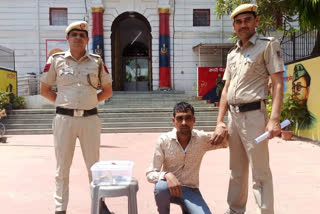 सदर बाजार पुलिस ने दर्जनों मामलों लिप्त आरोपी को किया गिरफ्तार