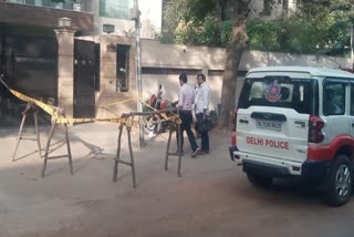encounter-between-delhi-police-and-miscreants-in-cr-park-area-one-miscreant-injured
