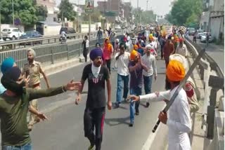 See special pictures: Khalistani on Shiv Sena
