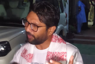 jignesh-mevani-says-jhookega-nehi-after-getting-bail