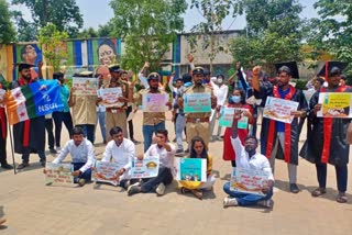Students protest against  re-exam for psi recruitment