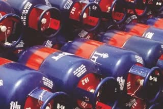 LPG Price Hike: ଦେଶରେ ପୁଣି ବଢିଲା ଗ୍ୟାସ ଦର