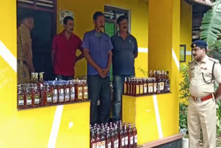 foreign liquor bottles seized  thrissur liquor bottles seized  dry day liquor sale arrest  തൃശൂർ വിദേശ മദ്യം പിടികൂടി  ഡ്രൈ ഡൈ വിദേശ മദ്യം വില്‍പന  പീച്ചി വിദേശ മദ്യം പിടികൂടി