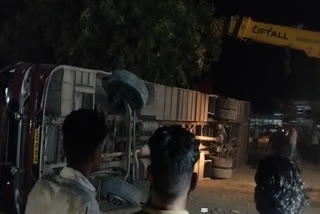 Bus going from Indore to Jodhpur overturns