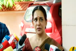 Vijay Babu sexual assault case Actor Maala Parvathy resigns from AMMA's Internal Complaints Committee