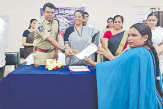 Transgender appointed as office subordinate in Nizamabad District Judicial Service of Telangana  For the first time in Telangana, a transgender was given a job  in the Nizamabad District Judicial Service  Alka, a transgender, has been appointed as the office subordinate on a contract basis  തെലങ്കാനയിൽ ട്രാൻസ്‌ജെൻഡറിന് ജോലി നൽകി  ജില്ലാ ജുഡീഷ്യൽ സർവീസിൽ ജോലി നേടി ട്രാൻസ്‌ജെൻഡർ  ട്രാൻസ്‌ജെൻഡർ അൽക്കയ്ക്ക് ഓഫീസ് സബോർഡിനേറ്റായി ജോലി  നിസാമാബാദ് ജില്ലാ ജുഡീഷ്യൽ സർവീസിൽ ട്രാൻസ്ജെൻഡർ  Transgender appointed as office subordinate  തെലങ്കാനയിൽ ആദ്യമായി ട്രാൻസ്‌ജെൻഡറിന് ജില്ലാ ജുഡീഷ്യൽ സർവീസിൽ ജോലി