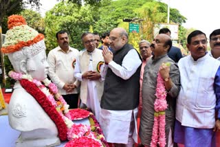 ಬಸವೇಶ್ವರ ಪುತ್ಥಳಿಗೆ ಅಮಿತ್ ಶಾ ಮಾಲಾರ್ಪಣೆ