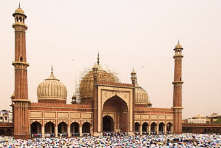 Eid-ul-Fitr: Devotees offer Namaz at Mosques across India