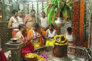 Kailash Vijayvargiya in Mahakal Temple