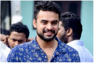 tovino thomas movie  tovino thomas Anweshippin Kandethum  darwin kuriakose Anweshippin Kandethum  Yoodlee Films to produce Tovino Thomas Anweshippin Kandethum  ടൊവിനോ തോമസ് അന്വേഷിപ്പിന്‍ കണ്ടെത്തും  യൂഡ്‌ലി ഫിലിംസ് അന്വേഷിപ്പിന്‍ കണ്ടെത്തും  ഡാര്‍വിന്‍ കുര്യാക്കോസ് അന്വേഷിപ്പിന്‍ കണ്ടെത്തും