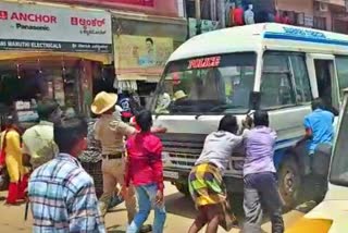 police-vehicle-breakdown-in-chamarajanagara-video-got-viral