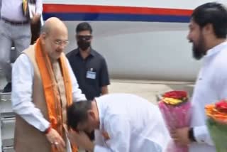 Suvendu Adhikari touches feet of Amit Shah