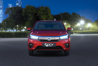 City EHEV Car Launched,Honda launched new car,Japanese car manufacturer,ಹೈಬ್ರಿಡ್ ಆವೃತ್ತಿಯಲ್ಲಿ ಹೋಂಡಾ ಸಿಟಿ ಅನಾವರಣ,ಹೋಂಡಾ ಸಿಟಿ ಅನಾವರಣ,ಹೋಂಡಾ ಸಿಟಿ ಇಎಚ್‌ಇವಿ ಅನಾವರಣ,ಅಧಿಕ ಮೈಲೇಜ್ ನೀಡುವ ಕಾರುಗಳು,ದೇಶದ ಮೊದಲ ಕಾರು