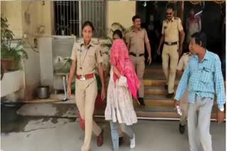 woman and her partner arrested for sexually assaulting  and demand a ransom to men in nagpur