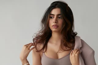 Janhvi kapoor sister, sridevi boney kapoor daughter, khushi kapoor instagram, khushi kapoor latest photos, bollywood news updates, sridevi daughters